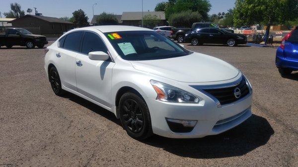 2014 Altima on the lot