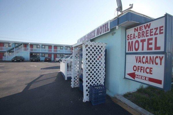 New Sea Breeze Motel
