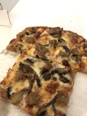 Luigi's Pizza