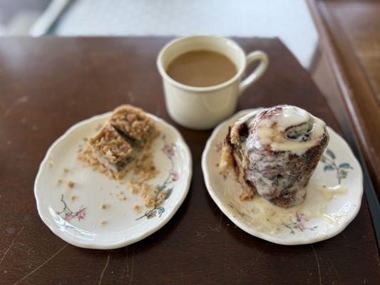 Vegan breakfast bar and cinnamon roll