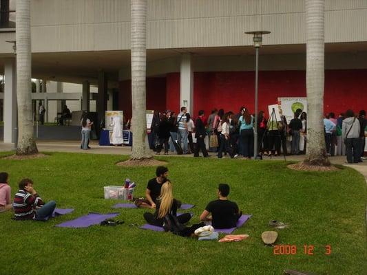 Organic Farmer's Market at FIU