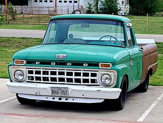 Body & Colors Auto Restoration