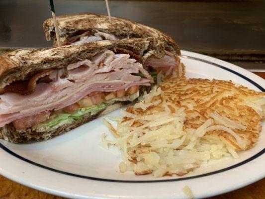 Club Sandwich with hash browns