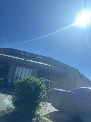 Front of Clinic (If you pet is genuinely sick or is having symptoms of illness do not bring your pet here)