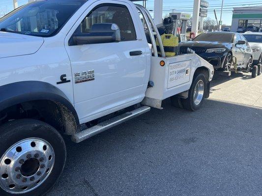 BMW won't shift out of gear into neutral. Dollie's to the rescue !!