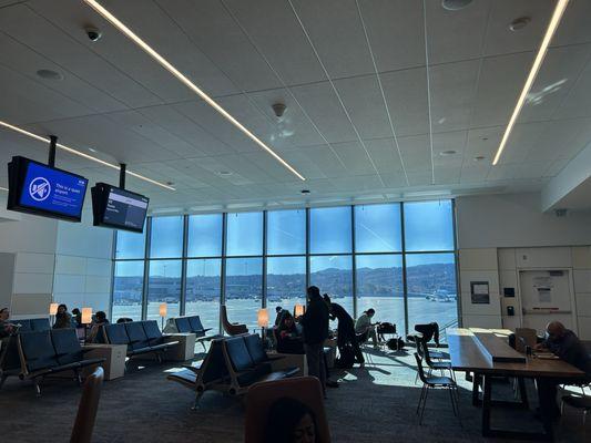 SFO Museum - Louis A. Turpen Aviation Museum and Library