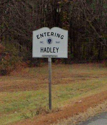 Entering Hadley on Route 116 from Amherst.
