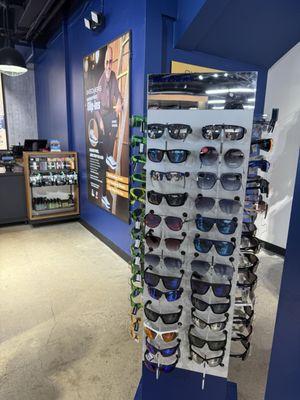 SKECHERS Warehouse Outlet