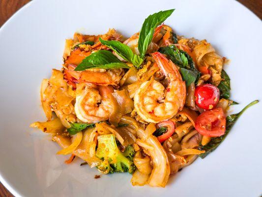 Pad Kee Mao (Drunken Noodle) with Shrimp