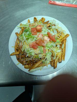 Hand cut chile cheese fries