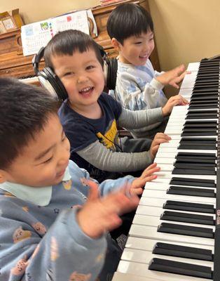 preschool piano class