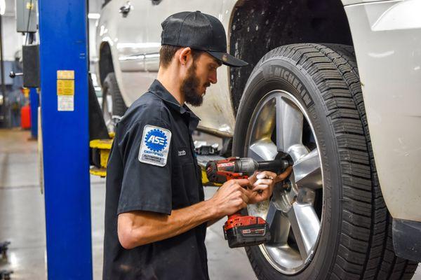 Silver Lake Auto & Tire Centers