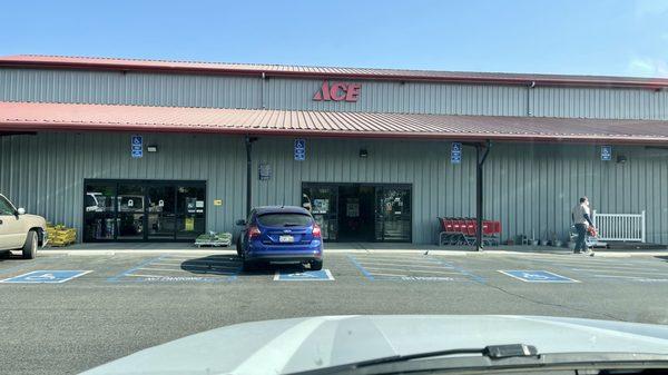 Canyon Fork Ace Hardware