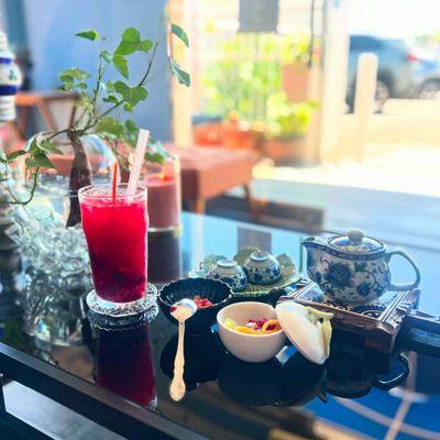 Tropical fruit tea with topping