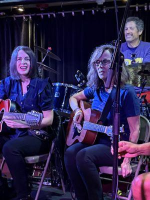 Eliane Delage Guitar Ensemble