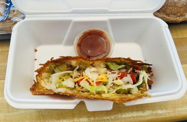 Keto cheese taco with Chicken and green Chile !