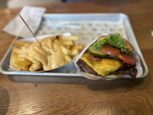 Shake Shack Old Bridge