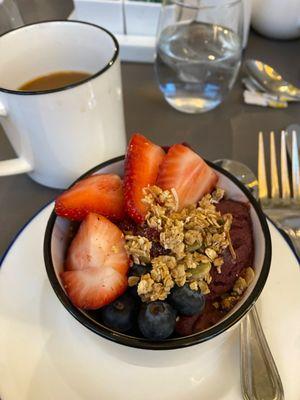 Acai bowl
