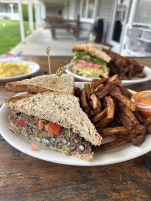 Local Urban Kitchen Wall