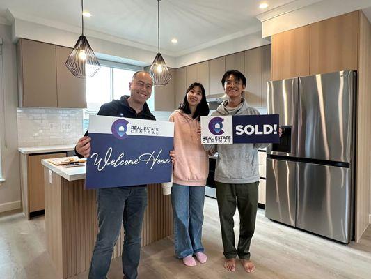 Thomas Dee Homes - Real Estate Central