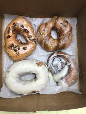 The maple pecan, pistachio, brown butter hazelnut(my fav) and cinnamon roll. So fun a unique and we'll totally be back!