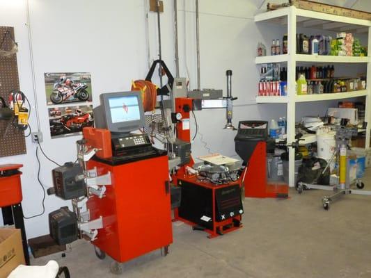 Our Hunter Alignment Machine and tire equipment are poised and ready to serve!