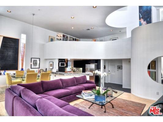 Marina strand condo on Quarterdeck.