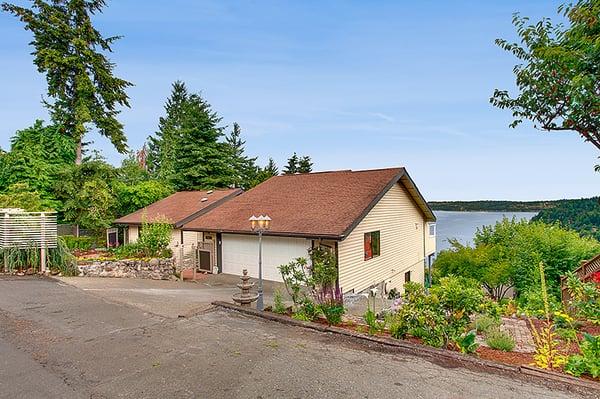 Jane Maxson  - Coldwell Banker BAIN