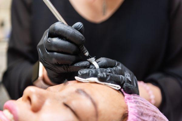 Tracy V - Permanent Makeup Studio & Academy