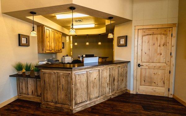 Modern Dental Care - Front Desk