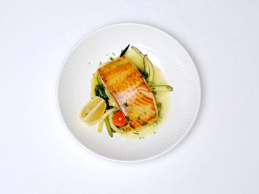 Salmon with zucchini noodles