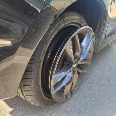 Les Schwab Tire Center