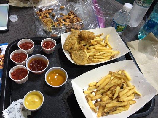 Fries, chicken tenders. Pretty good tasting.