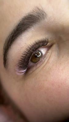 Light volume with colored lashes