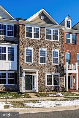 Elizabeth Sachero-Perez - Long & Foster Real Estate