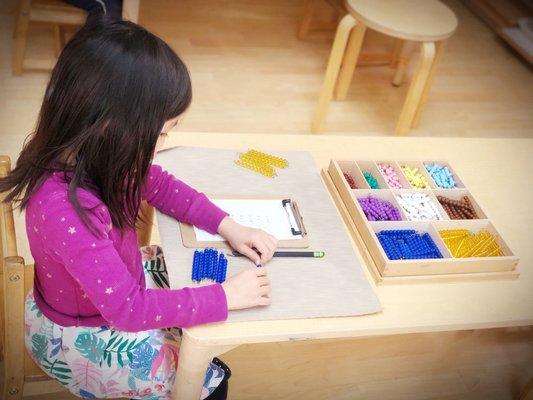 Montessori Bilingual Learning