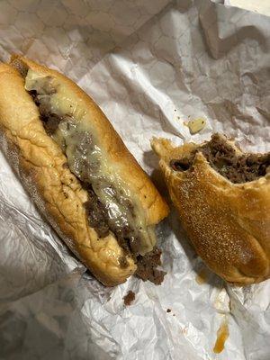 Mojos Cheesesteak