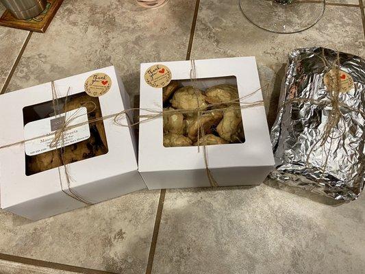 Mama Bee's Mason Jar Sweets