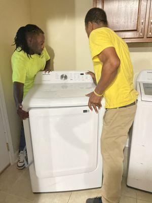 QT’ Movers & helpers