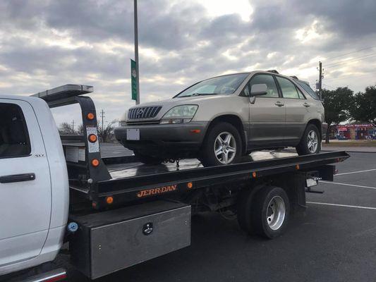 auto towing service