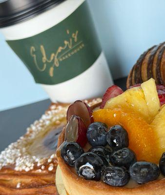 Minutes from Augusta National, Edgar's Bakehouse is your go-to for pastries, coffee & croissant sandwiches. A true local gem!