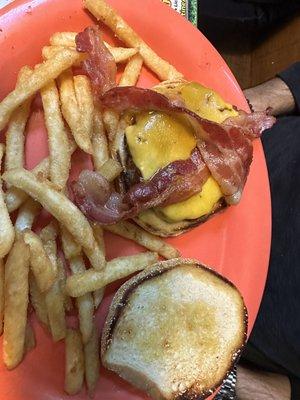 Bbq bacon burger