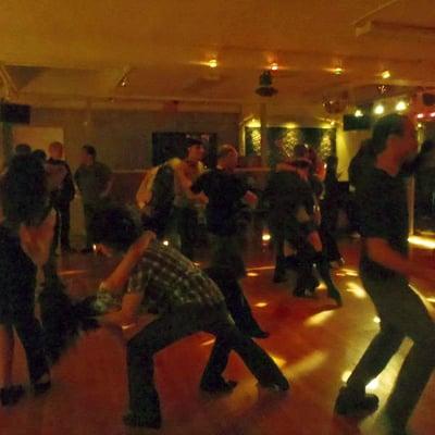 Weekly Blues-Fusion Dancing!