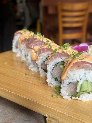 Yellowtail Roll