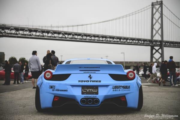 Liberty Walk Ferrari 458
