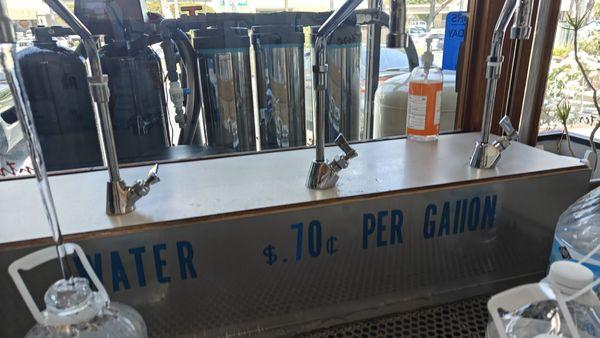 Awesome that you can actually view the filtration system and it's not hidden out of view in the back of the store