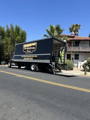 Hollywoodland Movers