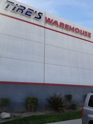Tire's Warehouse