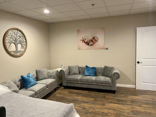 Large comfy scan room