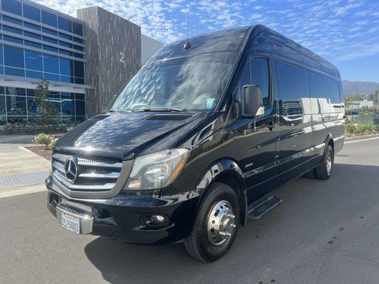 Moreno Valley Black Car Limo Service